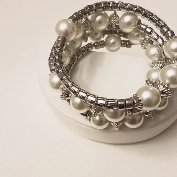 Wrap Bracelet Silver & Pearls - Picture 4 of 4